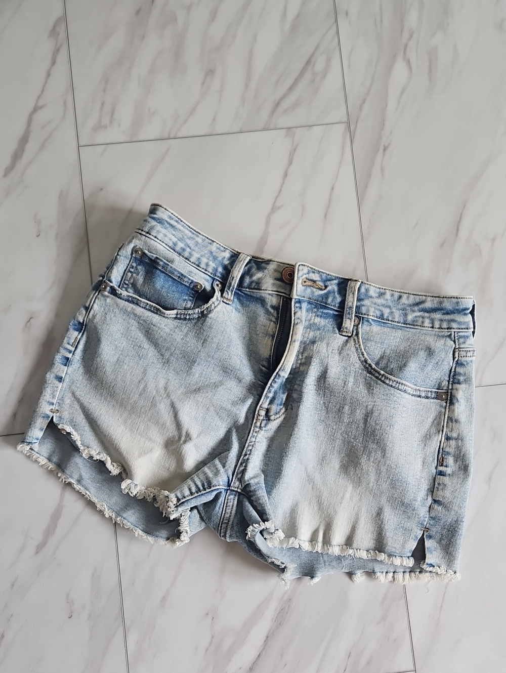 No Boundaries Light Blue Distressed Denim Shorts
